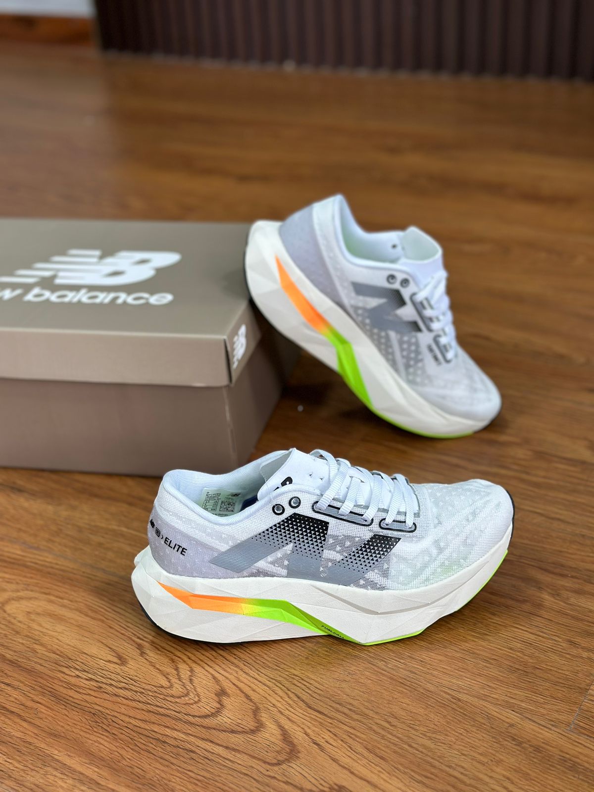 NEW BALANCE FUELCELL SC ELITE V4